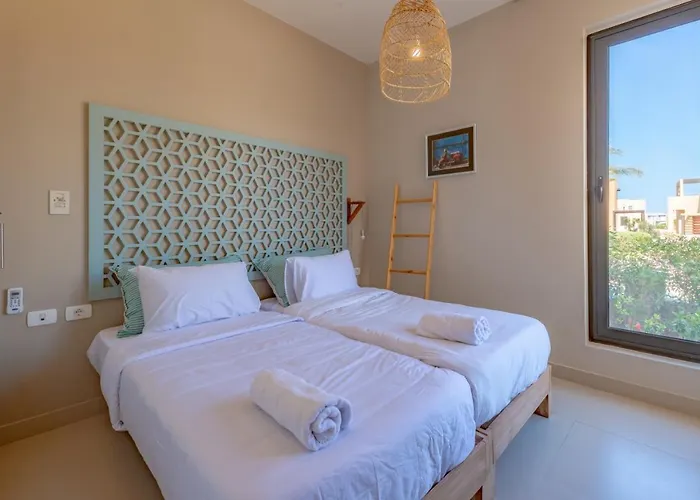 La Casa De Playa Tawila On Island 4br Private With Heated Pool Villa *