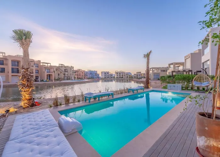 La Casa De Playa Tawila On Island 4br Private With Heated Pool Hurghada